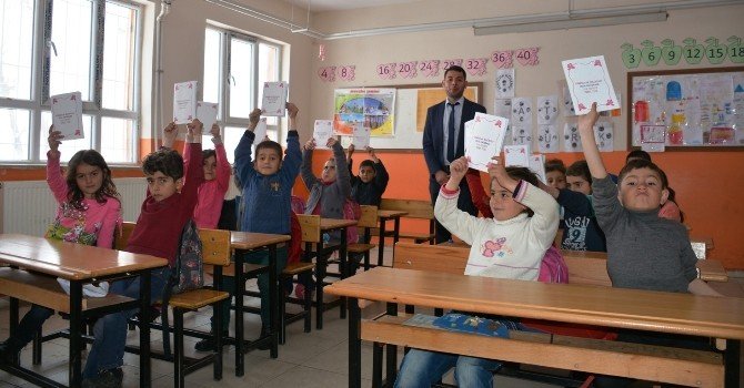 Köy Okulu Öğrencileri Kendi Kitabını Yazdı