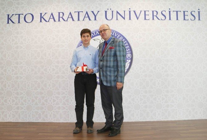 KTO Karatay Üniversitesi Öğrencilerine Kitap Ödülü