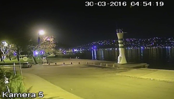 Sarıyer’de Aracın Denize Uçması Güvenlik Kameralarında