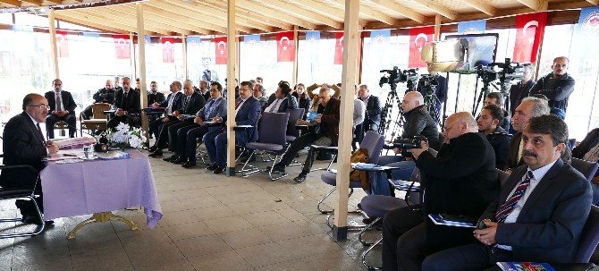 Başkan Gümrükçüoğlu, Büyükşehir’deki 2. Yılını Düzenlediği Basın Toplantısıyla Değerlendirdi