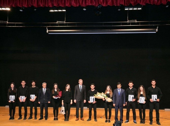 Namık Kemal Üniversitesi Öğrencilerinden Milli Şair Mehmet Akif Ersoy Orotoryosu