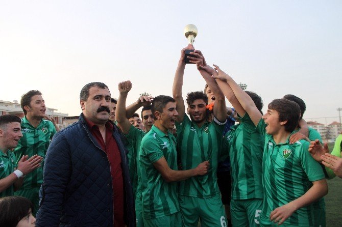 Yalova’da U19 Şampiyonu, Altınova Belediyespor