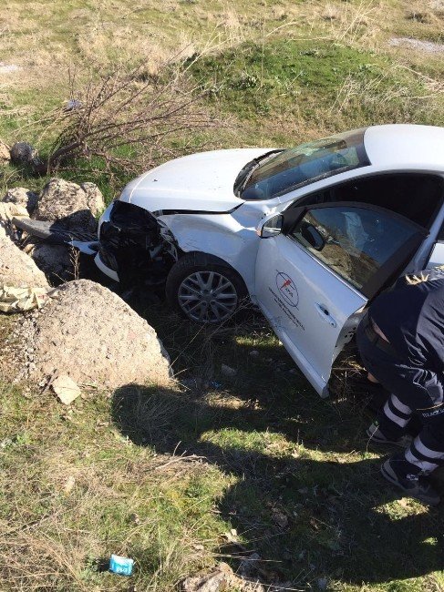 Seyitgazi’de Trafik Kazası, 1 Yaralı