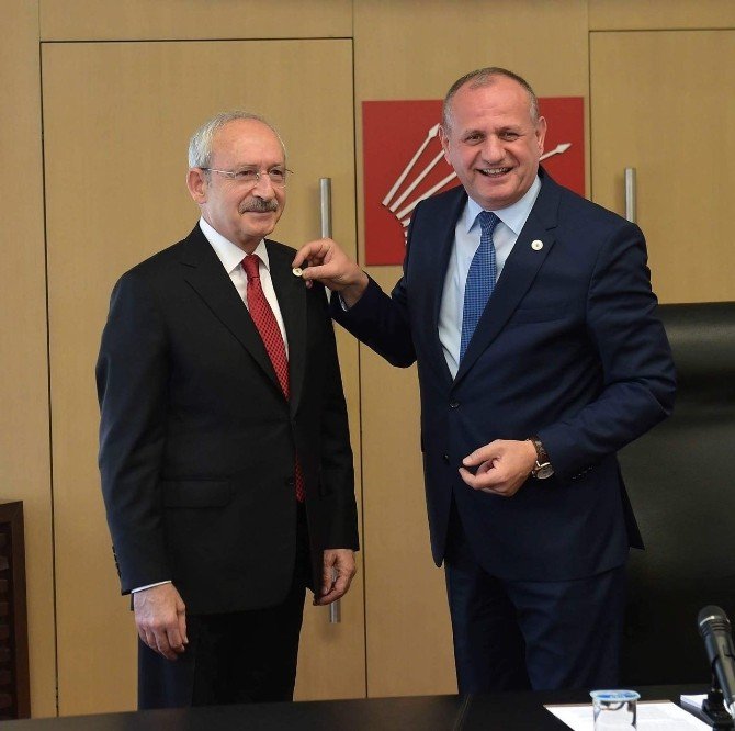 Belediye Başkanları Birliği Yönetim Kurulu Üyeleri Kılıçdaroğlu, İle Görüştü