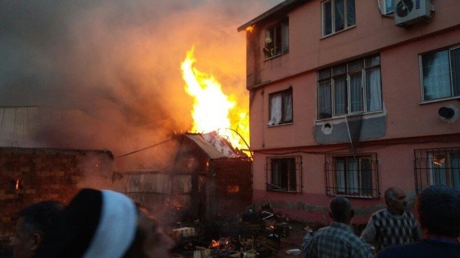 Bursa’daki Korkutan Yangın Kontrol Altına Alındı