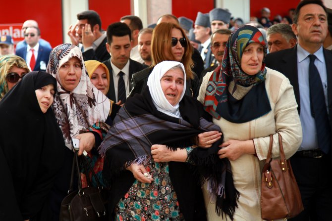 Diyarbakır'da şehit olan polis, Bursa'da dualarla uğurlandı