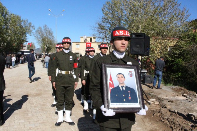 Şehit Gökhan Alıcı, arkasında 2 aylık bebeğini bıraktı