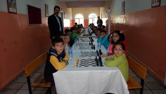 Adıyaman Cumhuriyet İlkokulu Satranç Turnuvası Düzenledi