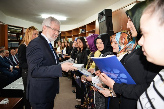 Yenişehir İbrahim Orhan MYO’da başarılı öğrencilere ödül