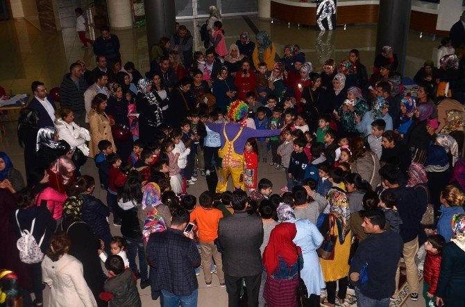 Eflatun Koleji Kapılarını Araladı