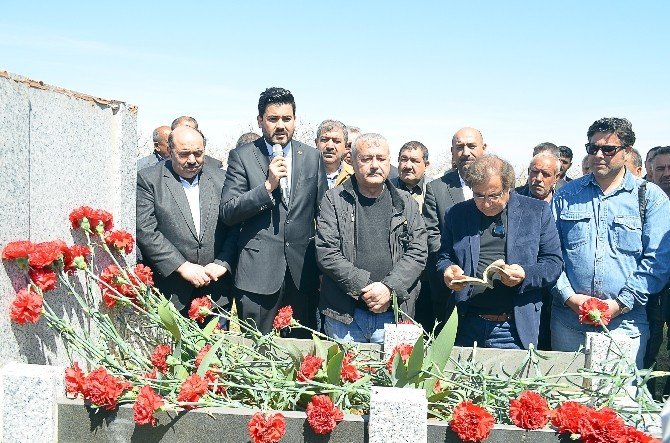 Gazeteci Vahittin Bozgeyik Mezarı Başında Anıldı