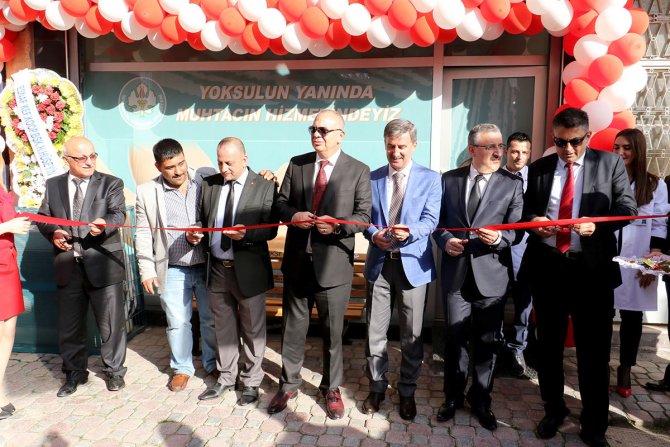 Turgutlu’da ihtiyaç sahibi vatandaşlar için gıda bankası açıldı