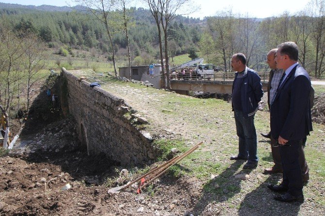 Tarihi Kızılgeçit Köprüsü Gün Yüzüne Çıkıyor