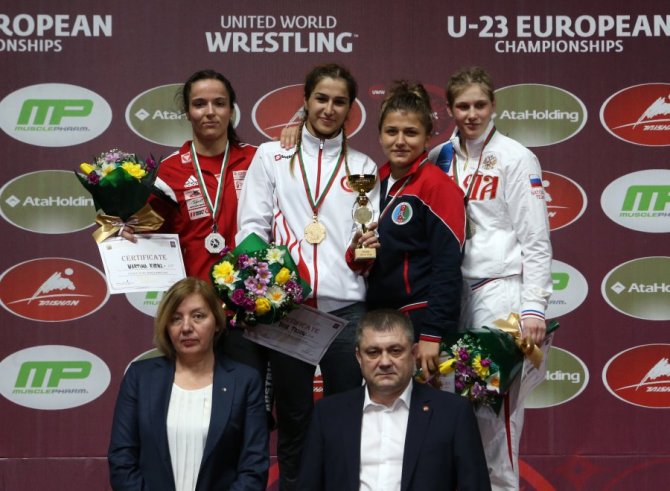 U23 Ümitler Bayan Güreş Milli Takımı Avrupa üçüncüsü oldu