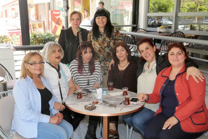 Adana Kız Lisesi mezunları 'Bahar Kahvaltısı'nda anılarını tazeledi