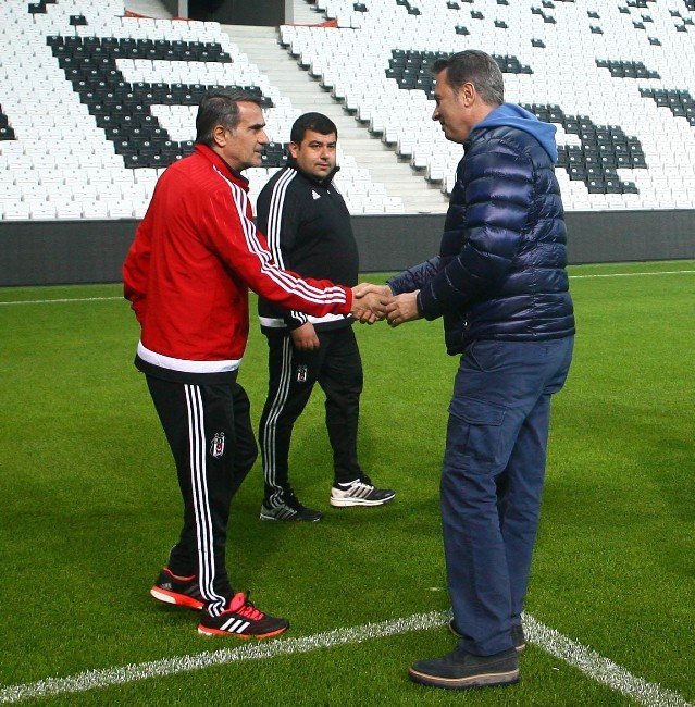 Beşiktaşlı Futbolcular Vodofone Arena’yı Gezdi