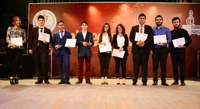 Gençlik Merkezleri Arası Türk Müziği Yarışması Büyük İlgi Görüyor