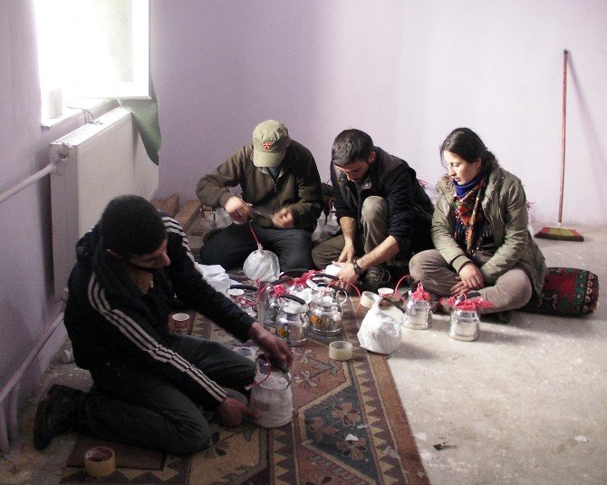 Teröristler, Kürtçe Şarkılar Eşliğinde Çaydanlık Bombası Hazırladılar