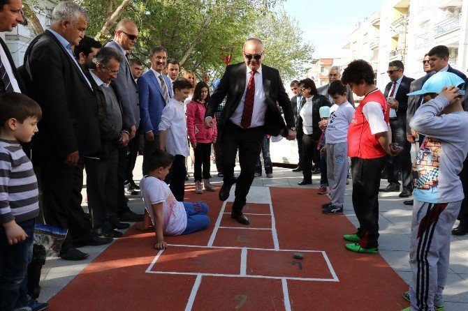 Başkan Ergün Çocuklarla SEK SEK Oynadı