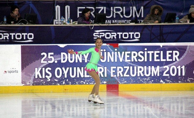 Erzurum’da Artistik Paten Teşvik Yarışması’nda Küçük Sporcular Nefes Kesti