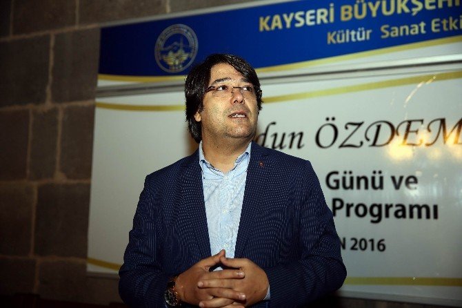 Yazar Feridun Özdemir: