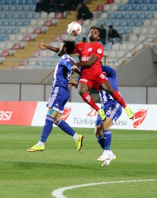 Antalyaspor’da M’billa Gole Hasret