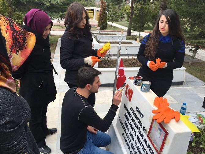 Bozok Üniversitesi Öğrencilerinden Şehitlere Vefa