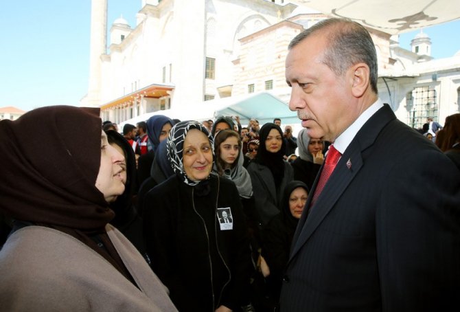 Cumhurbaşkanı Erdoğan, işadamı Hüseyin Doğan’ın cenazesine katıldı