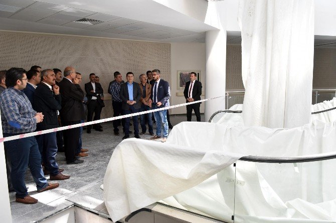 Başkan Tütüncü, Kepez Devlet Hastanesini Gezdi