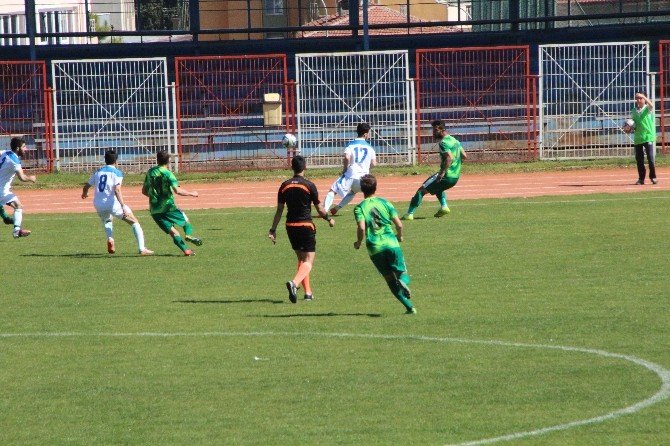 Bilecik İl Özel İdarespor Kendi Evinde İzmir Temsilcisi Çiftay Yeşilova Gençlik Spor’a 5-0 Yenildi