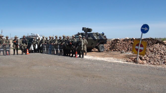 PKK yandaşlarının Öcalan'ın köyüne girişine izin verilmedi