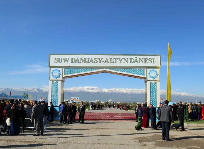 Türkmenistan'da Su Bayramı coşkusu
