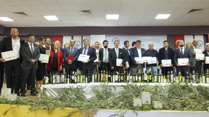 Burhaniye’de Zeytinyağı Kalite Ödülleri Dağıtıldı