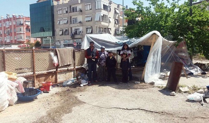 İstenmeyen Kiracı 4 Çocuğuyla Çadır Kurdu