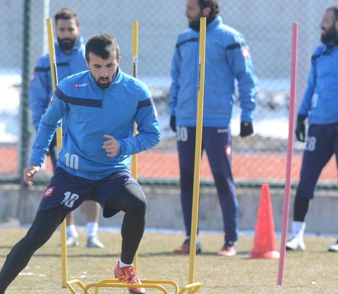 Bb Erzurumspor Teknik Direktörü Yıldırım: “Şampiyonluk Yolunda Önemli Bir Maça Çıkacağız”