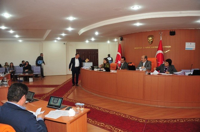 Belediye Meclisinde Başkan Vekili Ve Üyeler Belirlendi