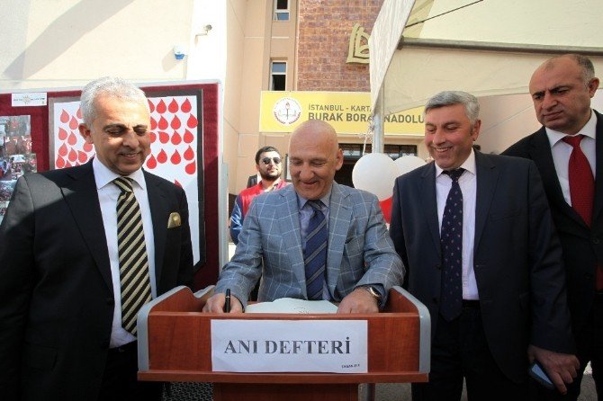 Başkan Altınok Öz, Burak Bora Anadolu Lisesi’nin Kan Bağışı Kampanyasına Katıldı