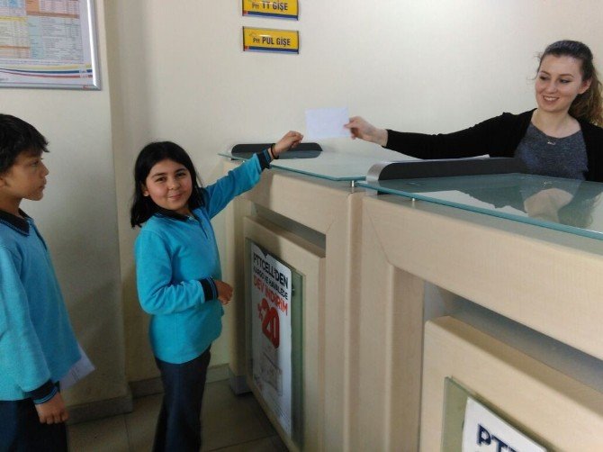 Minik Öğrencilerden Asker Ve Polise Duygu Dolu Mektup
