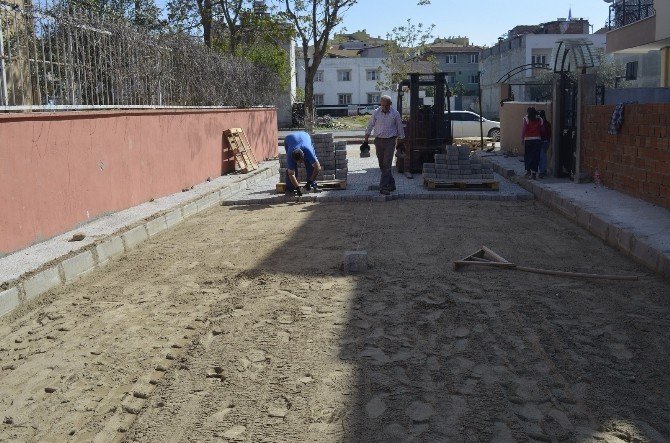 Turgutlu’da İlknur Ve Balkan Sokak Parke Taşına Kavuştu