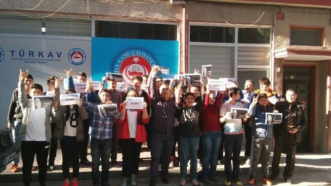 Türkav Eskişehir Şubesi’nin Çocukları Başbuğ Alparslan Türkeş’i Andı
