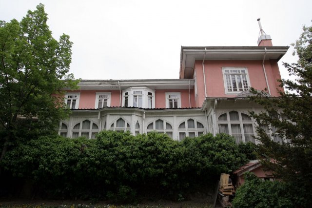İnönü ailesinin 48 yıl yaşadığı Pembe Köşk ziyarete açılacak