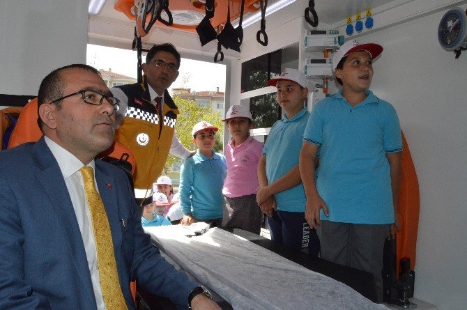 Edirne’de ‘Ambulansa Yol Ver, Yaşama Yol Ver’ Etkinliği