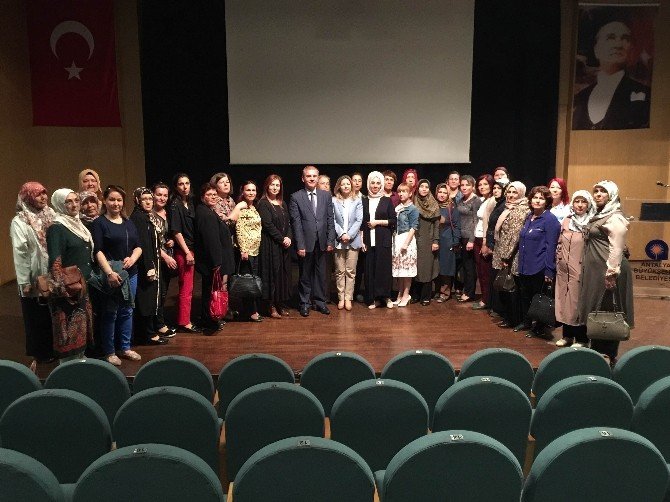 AK Parti Kadın Kollarından İstismara Karşı Eğitim