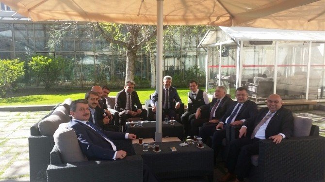 AK Parti Ankara’ya Çıkartma Yaptı