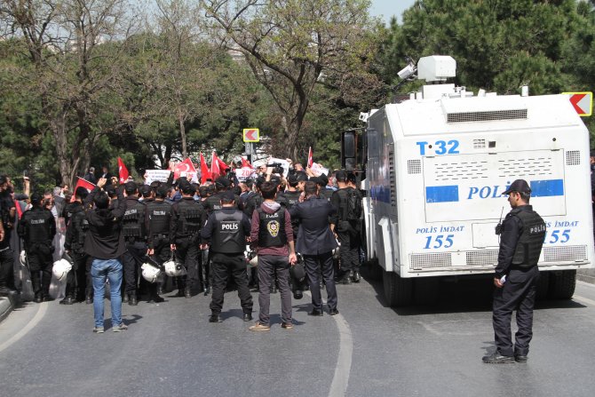 Cumhurbaşkanı Erdoğan gönüllülerinden ZDF’ye protesto