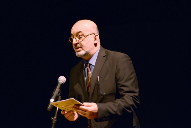 Diyarbakır Tiyatro Festivali, ‘Neşe, Dert, Aşk' oyunu ile başladı