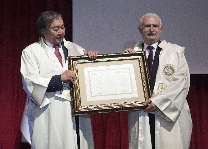 Olcas Sulaymanov Fahri Doktora Diploma Töreni Gerçekleşti