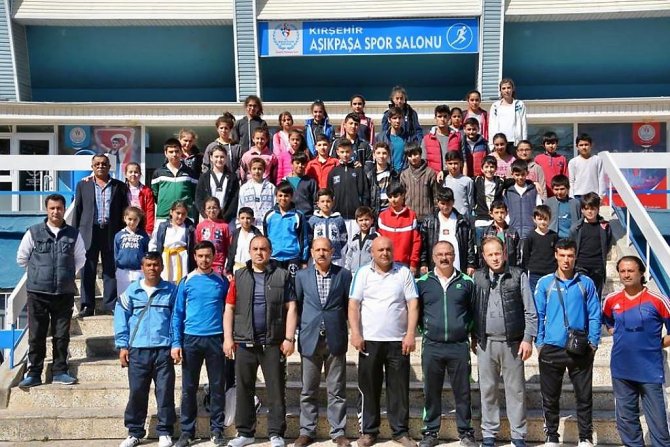 Dört ilin tekvandocuları Kırşehir’de antrenman maçı yaptı