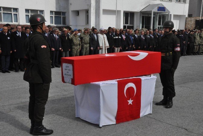 Bitlis’te Şehit Korucuya Hazin Tören