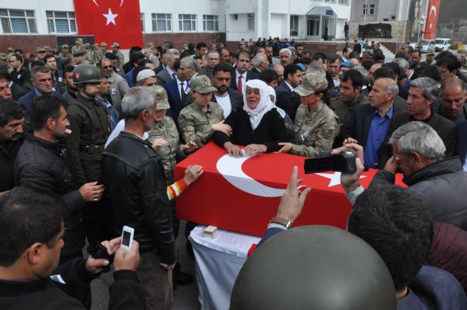 Şehit korucu için Bitlis’te hüzünlü tören